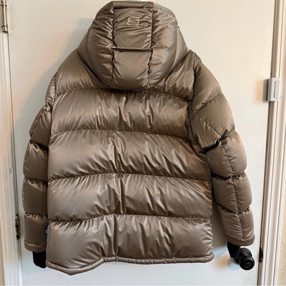 Brand New Aritzia SuperPuff - Liquid Shine | Size: L, Color: Modern Taupe - Picture 2 of 9
